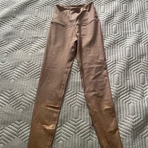 Rose Gold Beyond Yoga leggings size small